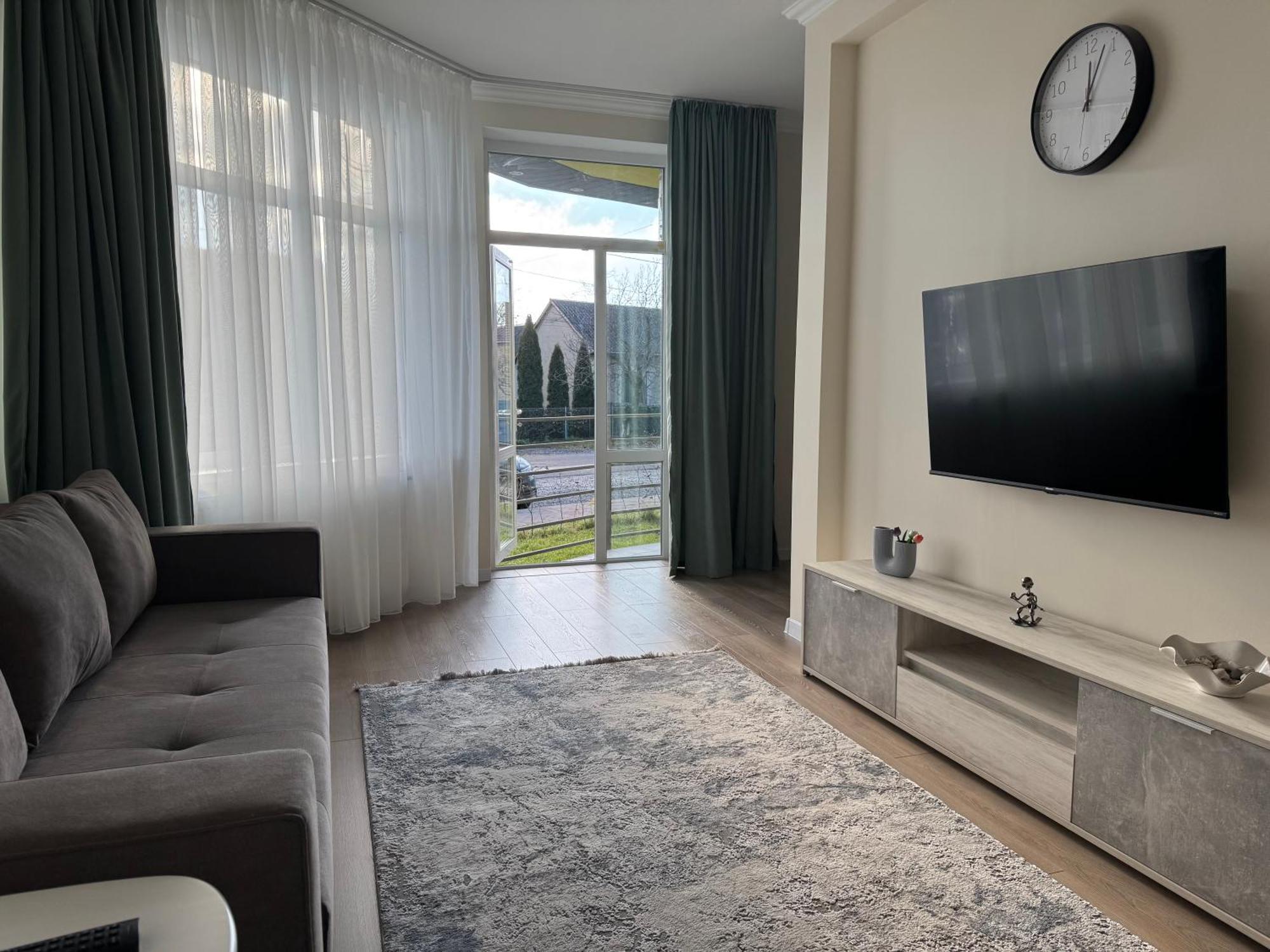 Авіа Lejlighed Uzjhorod Eksteriør billede