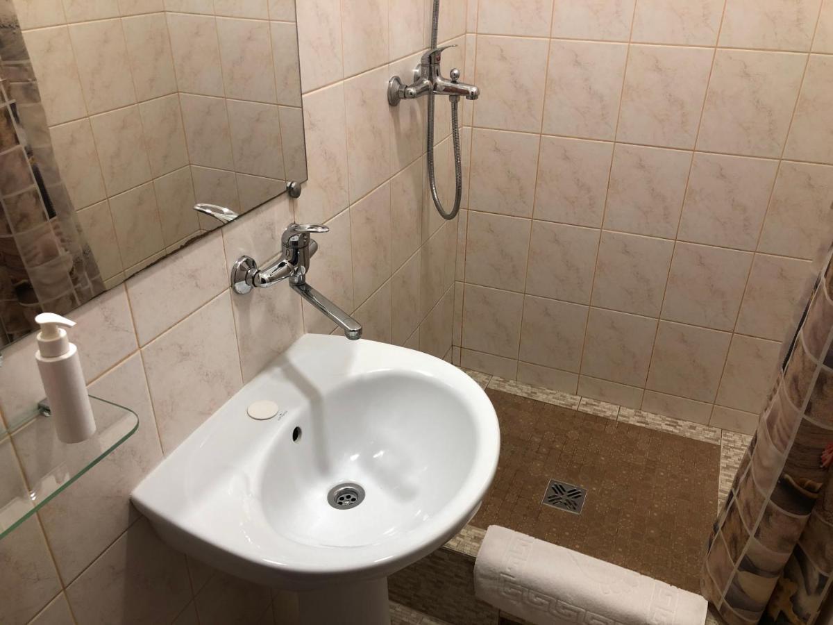 Авіа Lejlighed Uzjhorod Eksteriør billede