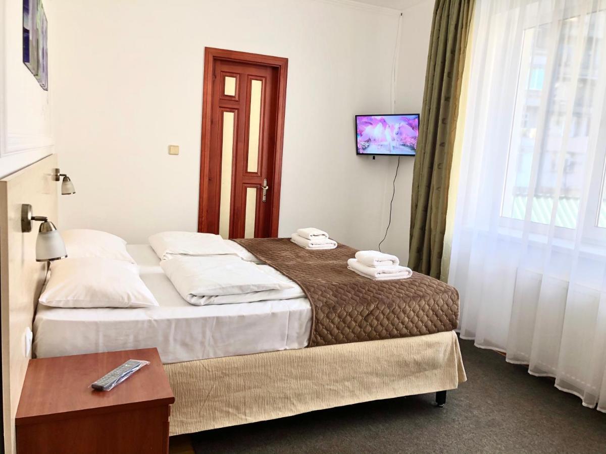 Авіа Lejlighed Uzjhorod Eksteriør billede